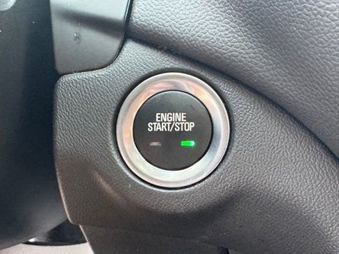 Used 2024 Chevrolet Equinox LT FWD image 23