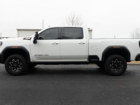 Used 2025 GMC Sierra 2500 AT4X image 6
