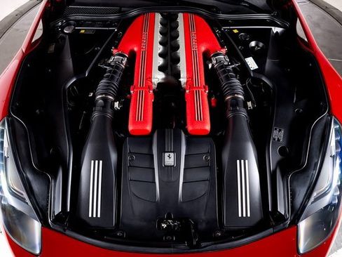 Used 2016 Ferrari F12 Berlinetta image 15