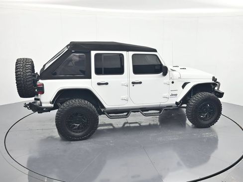 Used 2023 Jeep Wrangler Unlimited Sahara w/ Cold Weather Group AWD/4WD image 32