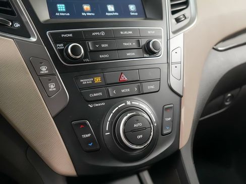 Used 2017 Hyundai Santa Fe Sport AWD/4WD image 27