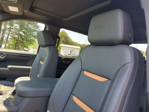 New 2026 GMC Sierra 1500 AT4 AWD/4WD image 18