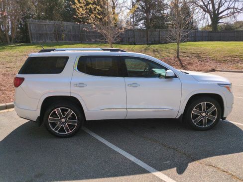 Used 2019 GMC Acadia Denali w/ Technology Package image 8