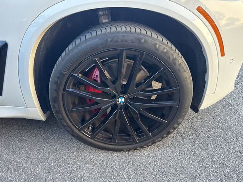 Certified 2024 BMW X5 sDrive40i w/ M Sport Package RWD image 3