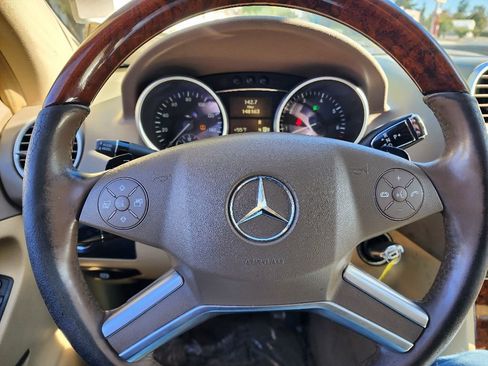 Used 2011 Mercedes-Benz ML 350 4MATIC image 25