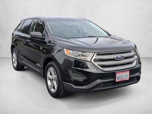 Used 2017 Ford Edge SE FWD image 3