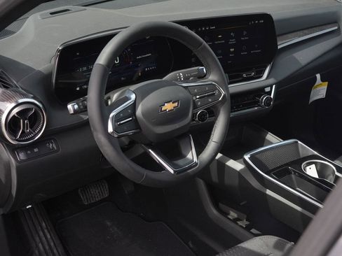 New 2025 Chevrolet Equinox LT w/ Safety and Technology Package image 26