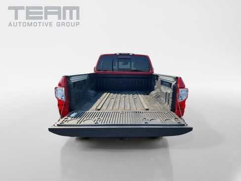 Used 2021 Nissan Titan SV w/ SV Convenience Package AWD/4WD image 13