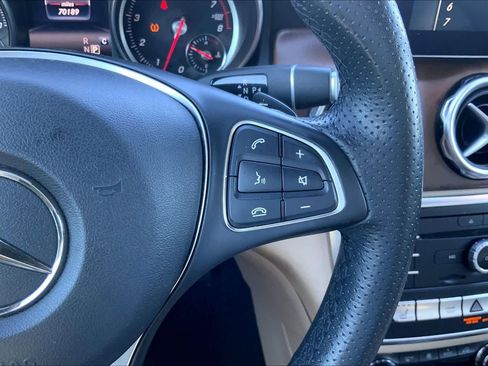 Used 2018 Mercedes-Benz GLA 250 image 24