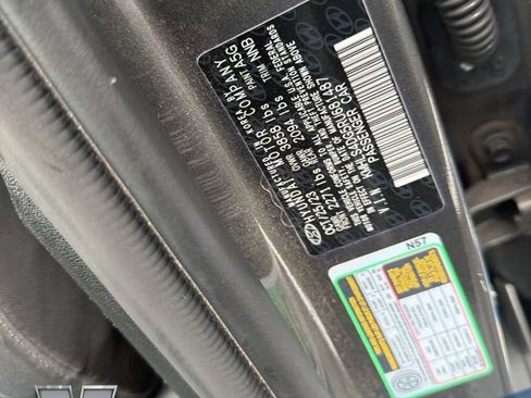 Used 2024 Hyundai Elantra SEL w/ Convenience Package FWD image 11