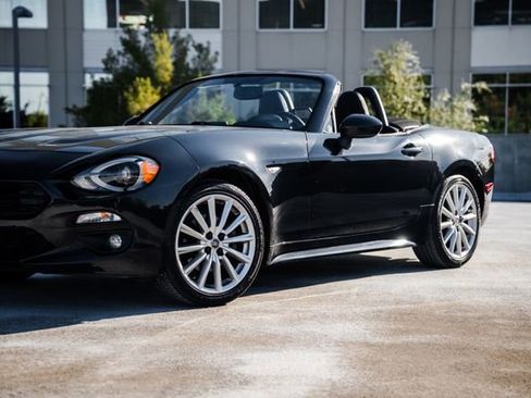 Used 2017 FIAT 124 Spider Lusso image 47