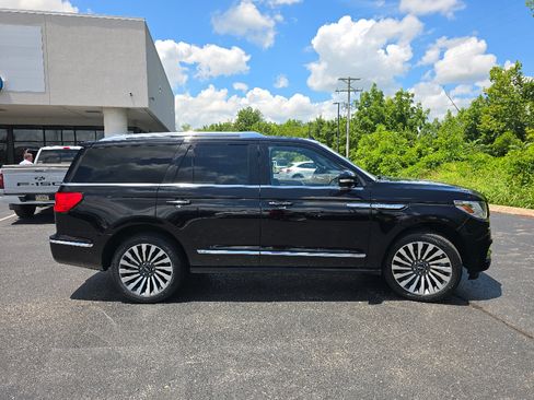 Used 2021 Lincoln Navigator Reserve w/ Luxury Package AWD/4WD image 7