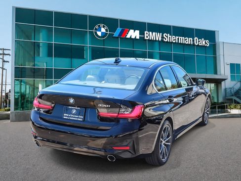 Used 2019 BMW 330i Sedan w/ Convenience Package RWD image 4