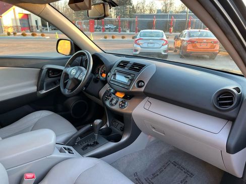 Used 2012 Toyota RAV4 Limited image 23