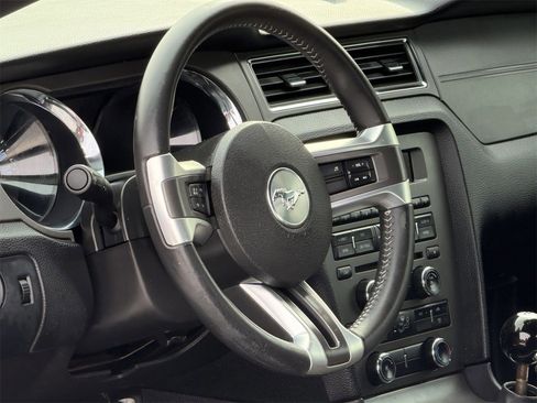 Used 2014 Ford Mustang Coupe image 12