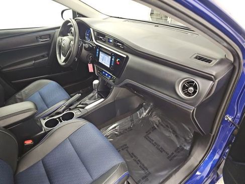 Used 2018 Toyota Corolla SE image 39