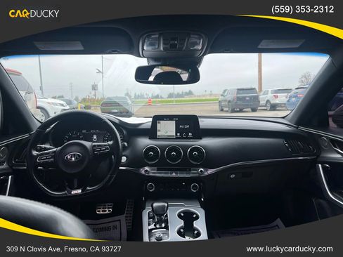 Used 2018 Kia Stinger GT2 image 21