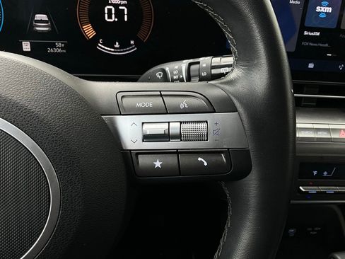 Used 2025 Hyundai Kona SEL image 36