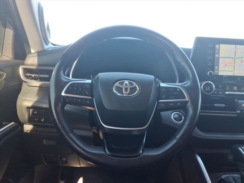 Used 2020 Toyota Highlander Limited image 19