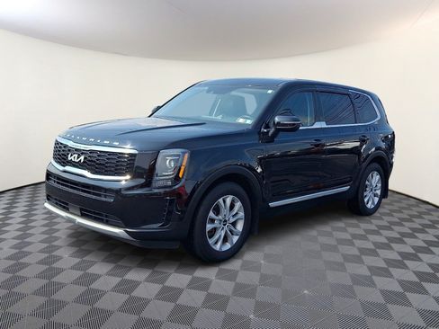 Used 2022 Kia Telluride LX AWD/4WD image 3