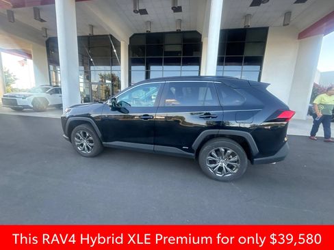 Used 2023 Toyota RAV4 XLE Premium AWD/4WD image 13