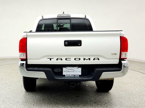 Used 2016 Toyota Tacoma SR5 w/ SR5 Appearance Package (SN) RWD image 6