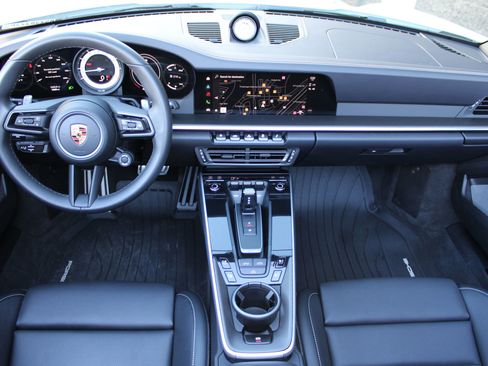 Used 2024 Porsche 911 Carrera image 22