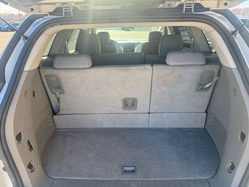 Used 2012 Chevrolet Traverse LS image 9