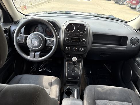 Used 2017 Jeep Patriot Sport w/ Power Value Group FWD image 15
