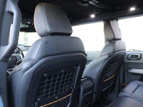 Used 2023 Ford Bronco Badlands image 16