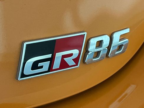 Used 2023 Toyota GR86 10th Anniversary SE image 34