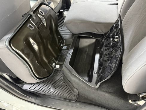 Used 2019 Toyota Tacoma TRD Sport image 25