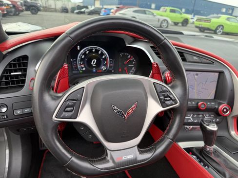 Used 2015 Chevrolet Corvette Z06 w/ 3LZ Preferred Equipment Group image 22