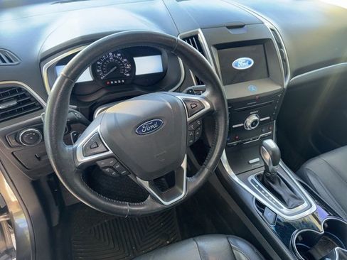 Used 2017 Ford Edge Titanium w/ Equipment Group 301A image 5