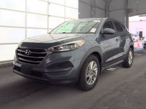 Used 2016 Hyundai Tucson SE FWD image 2