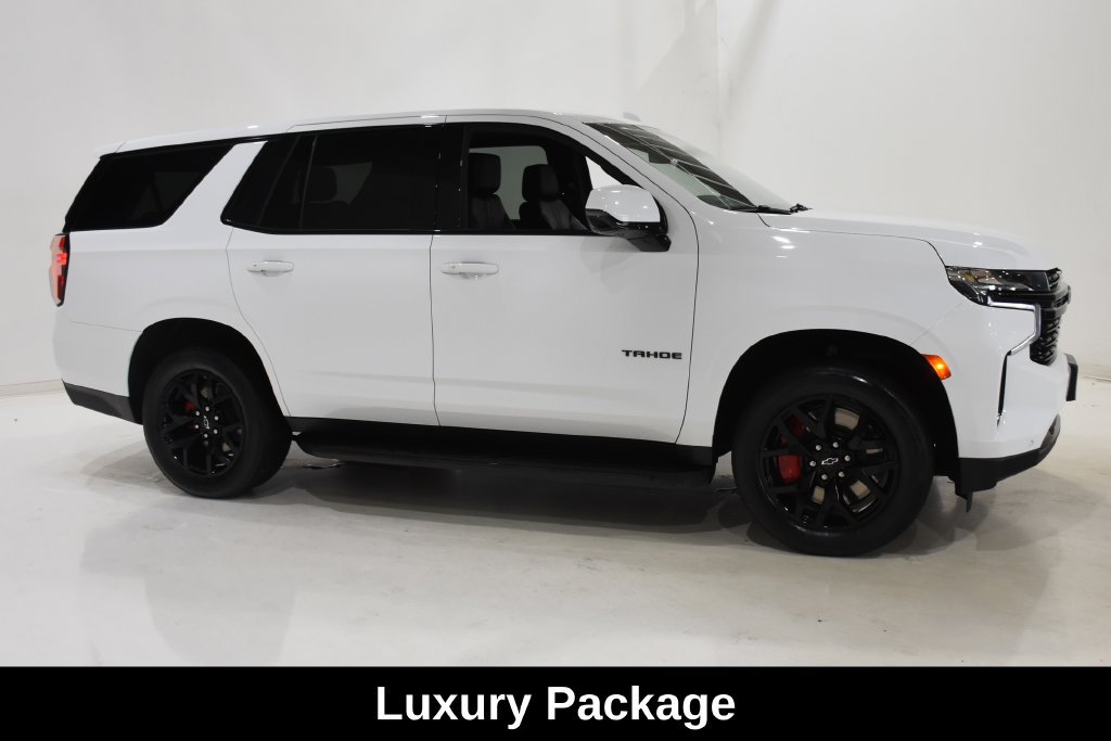Used 2024 Chevrolet Tahoe RST w/ RST Performance Edition AWD/4WD image 3