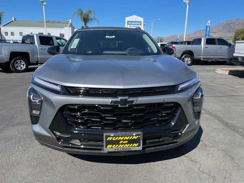 Used 2025 Chevrolet Trax ACTIV FWD image 3