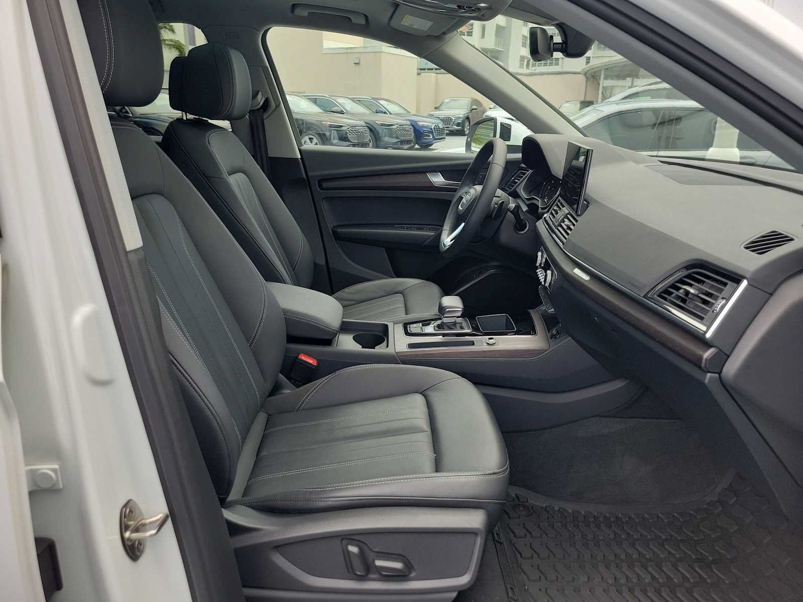 Certified 2023 Audi Q5 2.0T Premium w/ Convenience Package AWD/4WD image 28