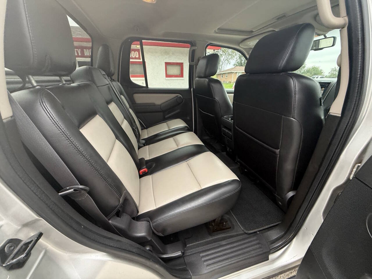 Used 2007 Ford Explorer Sport Trac Limited AWD/4WD image 14