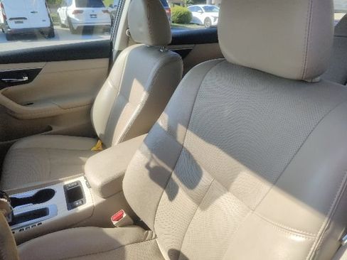 Used 2017 Nissan Altima 2.5 SL w/ 2.5 Technology Package FWD image 24