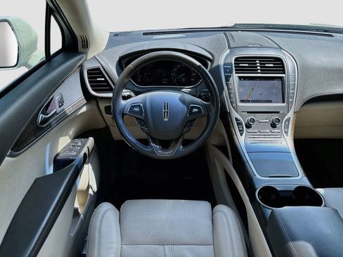 Used 2016 Lincoln MKX Reserve w/ Technology Package AWD/4WD image 23