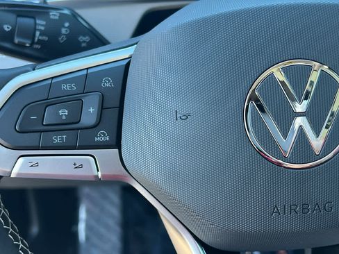 New 2026 Volkswagen Tiguan SE AWD/4WD image 19