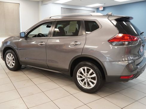 Used 2017 Nissan Rogue SV w/ SV Premium Package AWD/4WD image 7