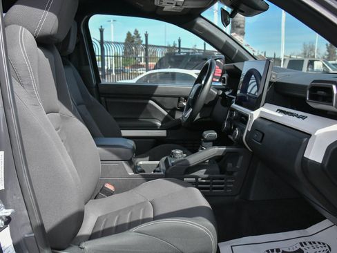 Used 2024 Toyota Tacoma TRD Sport image 47