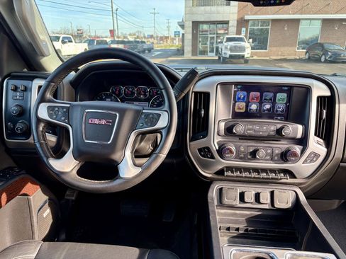Used 2019 GMC Sierra 2500 SLT w/ Duramax Plus Package image 3