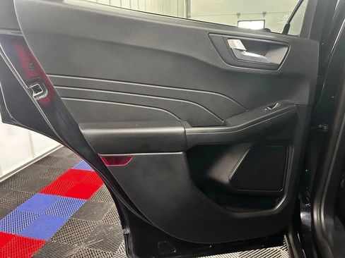 Used 2021 Ford Escape SE w/ SE Sport Appearance Package AWD/4WD image 15