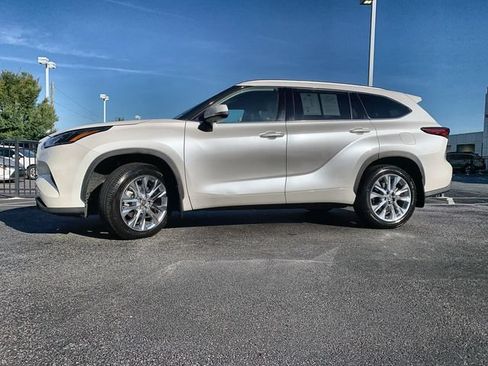 Used 2020 Toyota Highlander Limited AWD/4WD image 5
