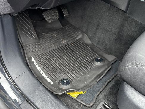 Used 2024 Toyota Tacoma SR image 17