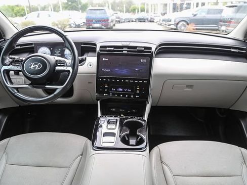Certified 2022 Hyundai Tucson Limited FWD image 13