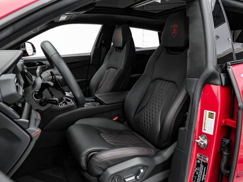 Used 2025 Lamborghini Urus SE AWD/4WD image 42